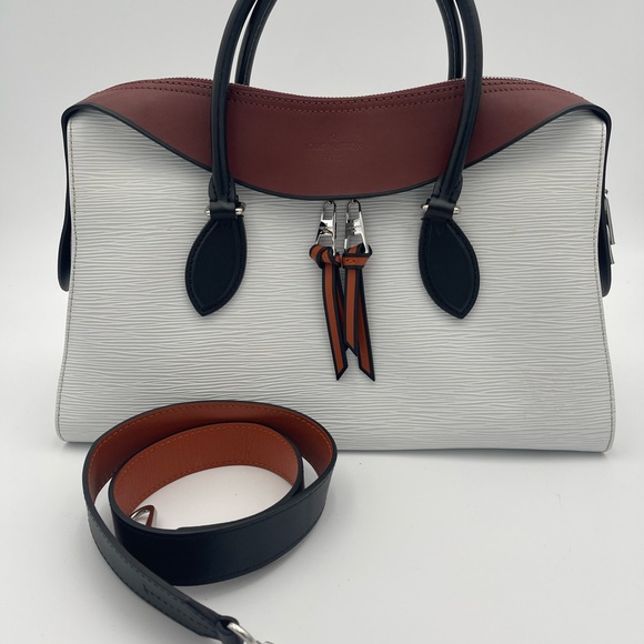 LOUIS VUITTON Epi Tuileries White - Picture 14 of 17